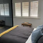 Renovated 1 Bedroom In Paddington