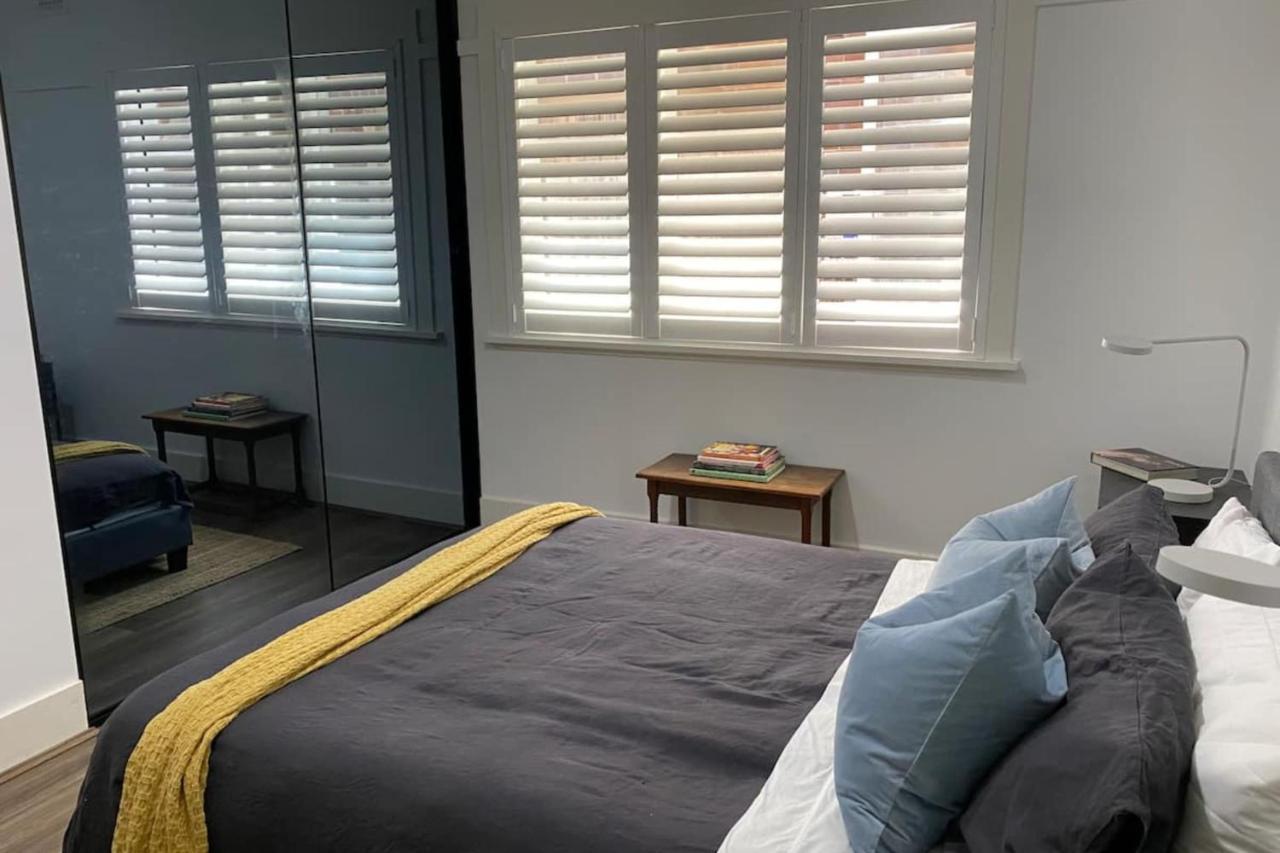 Renovated 1 Bedroom In Paddington Apartment *